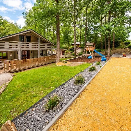 Holiday home Spacious With Sauna And Bubble Bath