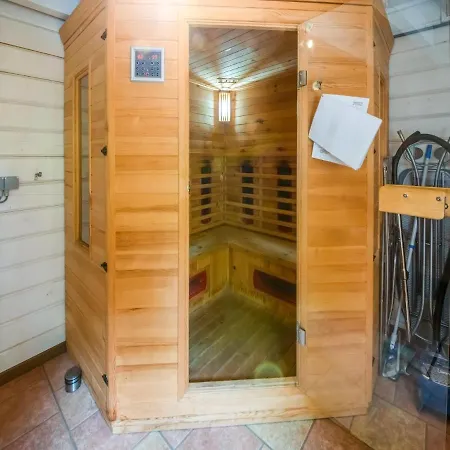 Spacious With Sauna And Bubble Bath Barvaux